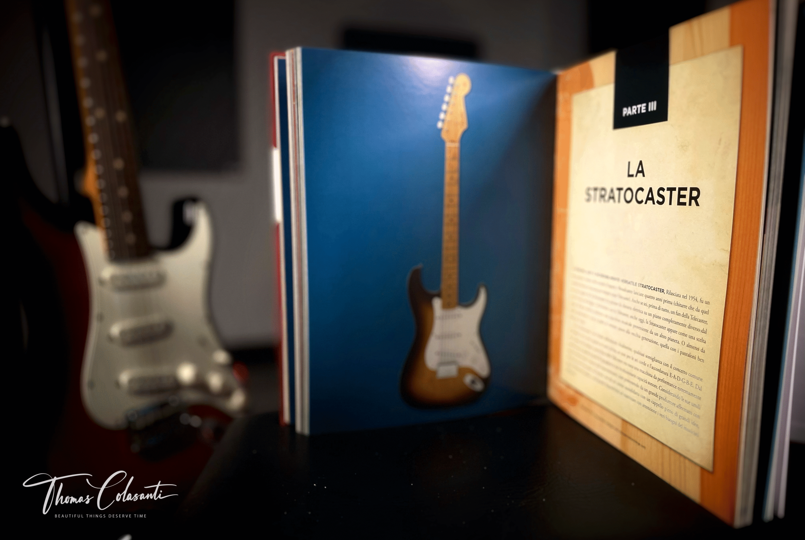 Volonte & Co Fender Telecaster & Stratocaster kniha o kytarách