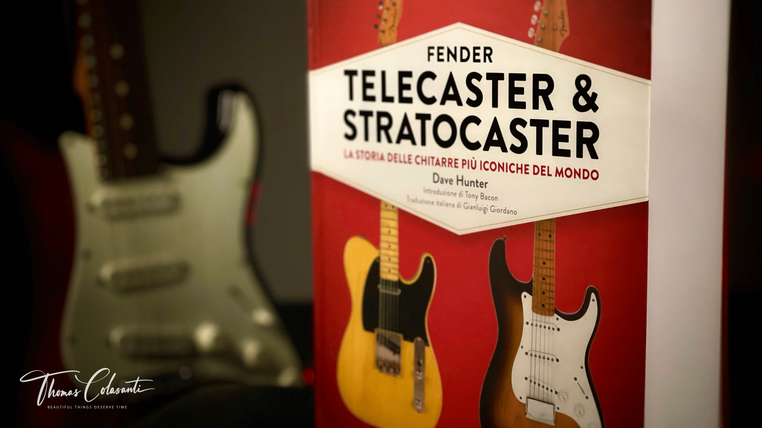 Volonte & Co Fender Telecaster & Stratocaster kniha o kytarách